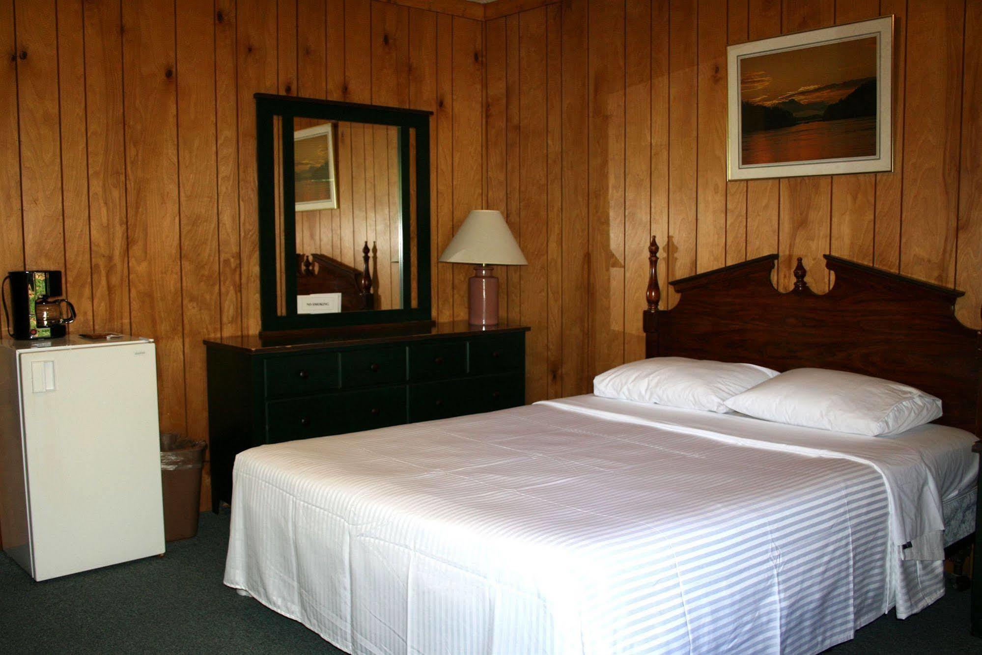 Chestnut Grove Family Resort جبل بوكنو المظهر الخارجي الصورة