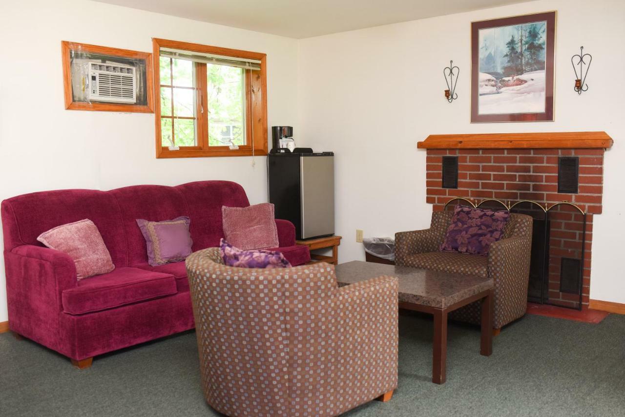 Chestnut Grove Family Resort جبل بوكنو المظهر الخارجي الصورة