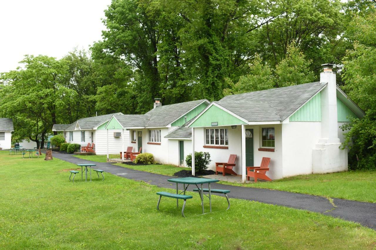 Chestnut Grove Family Resort جبل بوكنو المظهر الخارجي الصورة