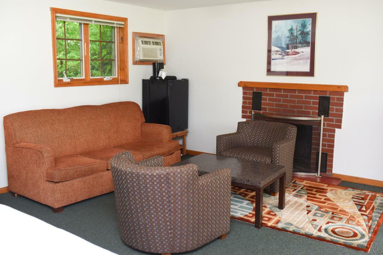 Chestnut Grove Family Resort جبل بوكنو المظهر الخارجي الصورة