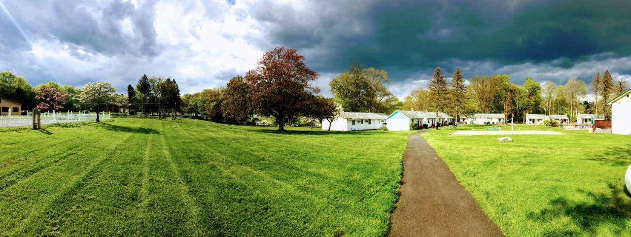 Chestnut Grove Family Resort جبل بوكنو المظهر الخارجي الصورة