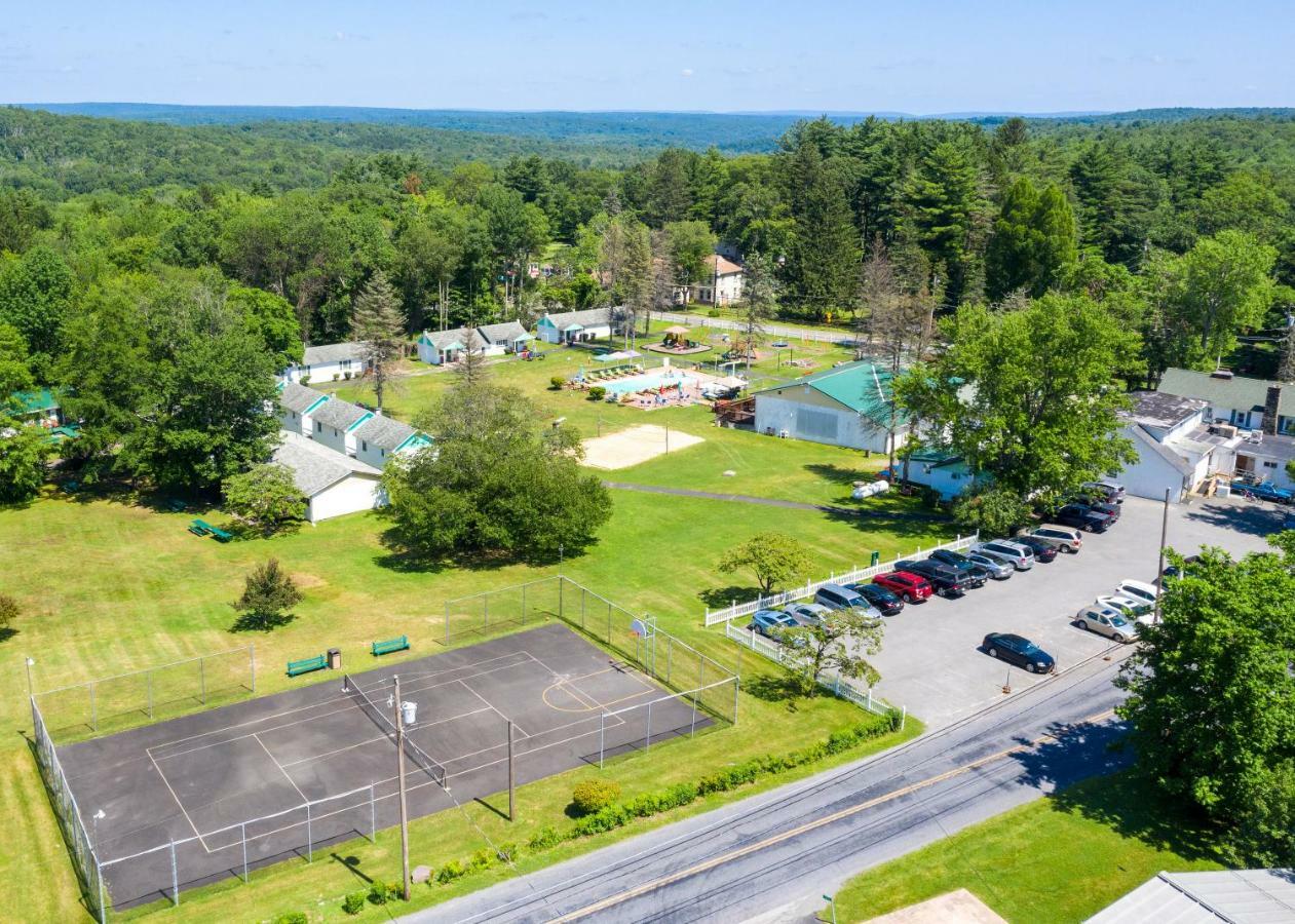 Chestnut Grove Family Resort جبل بوكنو المظهر الخارجي الصورة